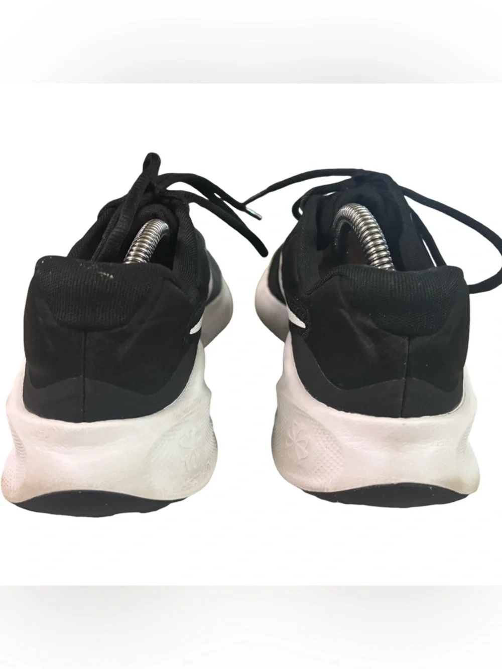 Nike Women's Revolution 7 Running Shoes size 9
